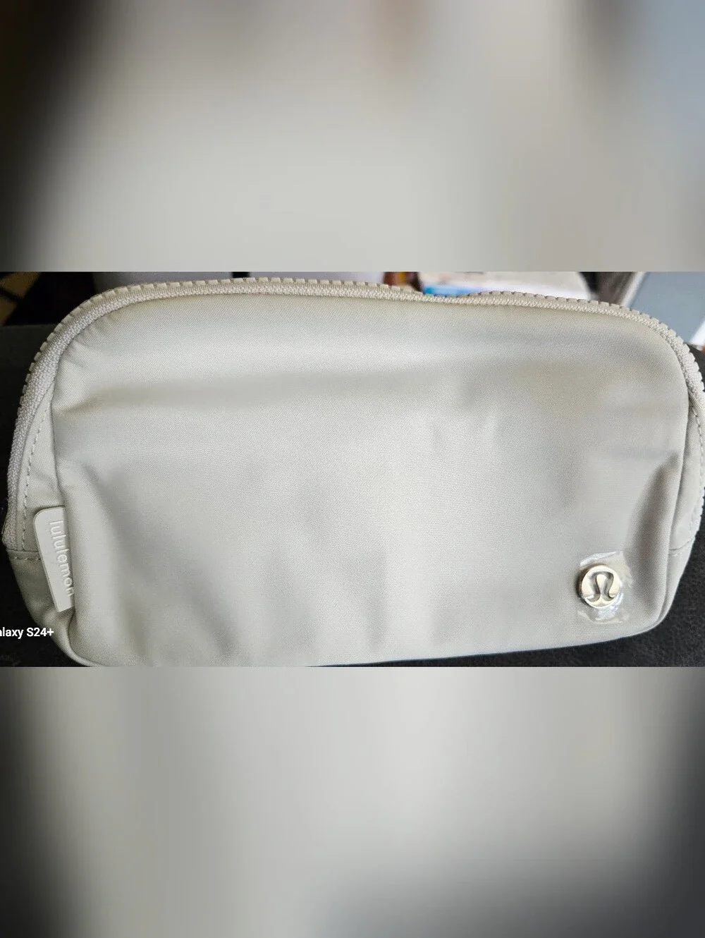 lululemon athletica light gray cosmetic pouch